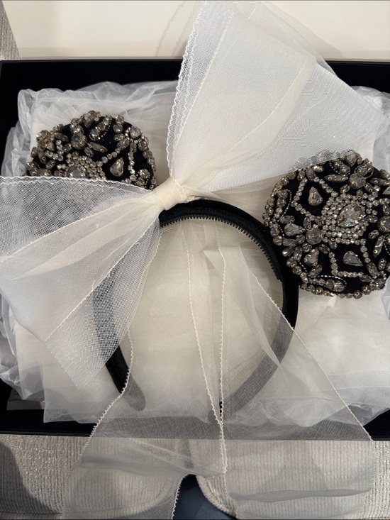 Disney VERA WANG - LIMITED RELEASE*** MICKEY EARS White Tulle and veil main image 6